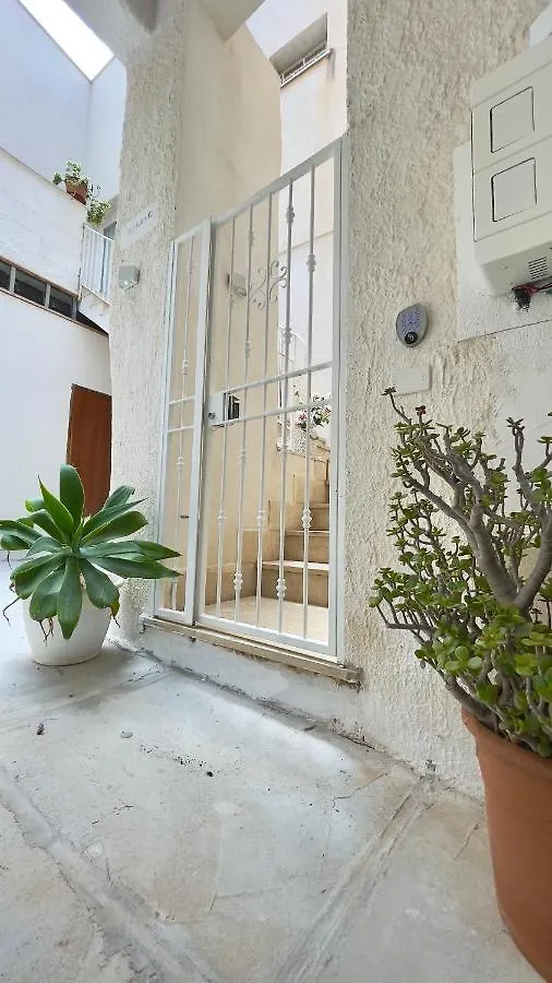 La Corte Dei Colombi - Guest House Marsala